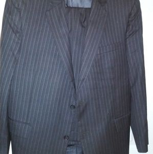 Blue Men -Jos A Bank 3 button 2pc Suit
